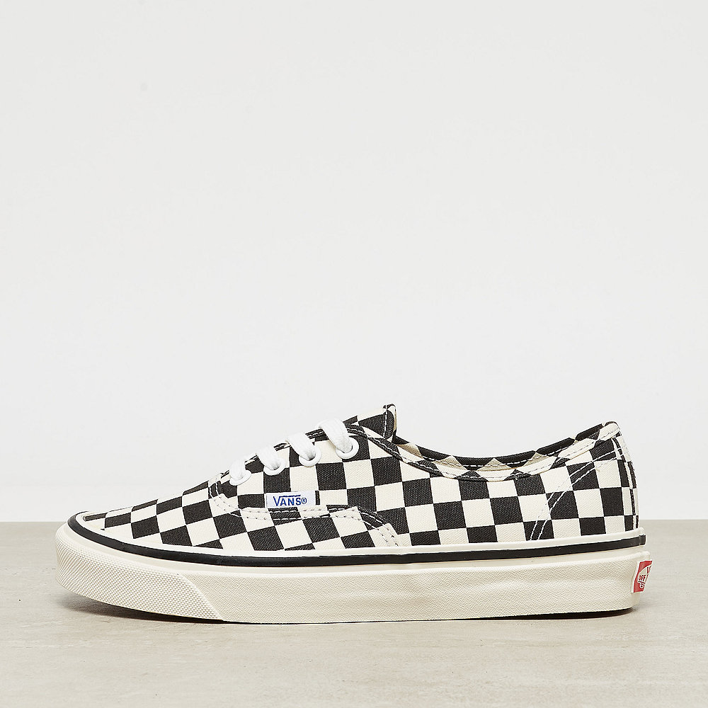 UA Authentic checkerboard black/white UA Authentic checkerboard black/white